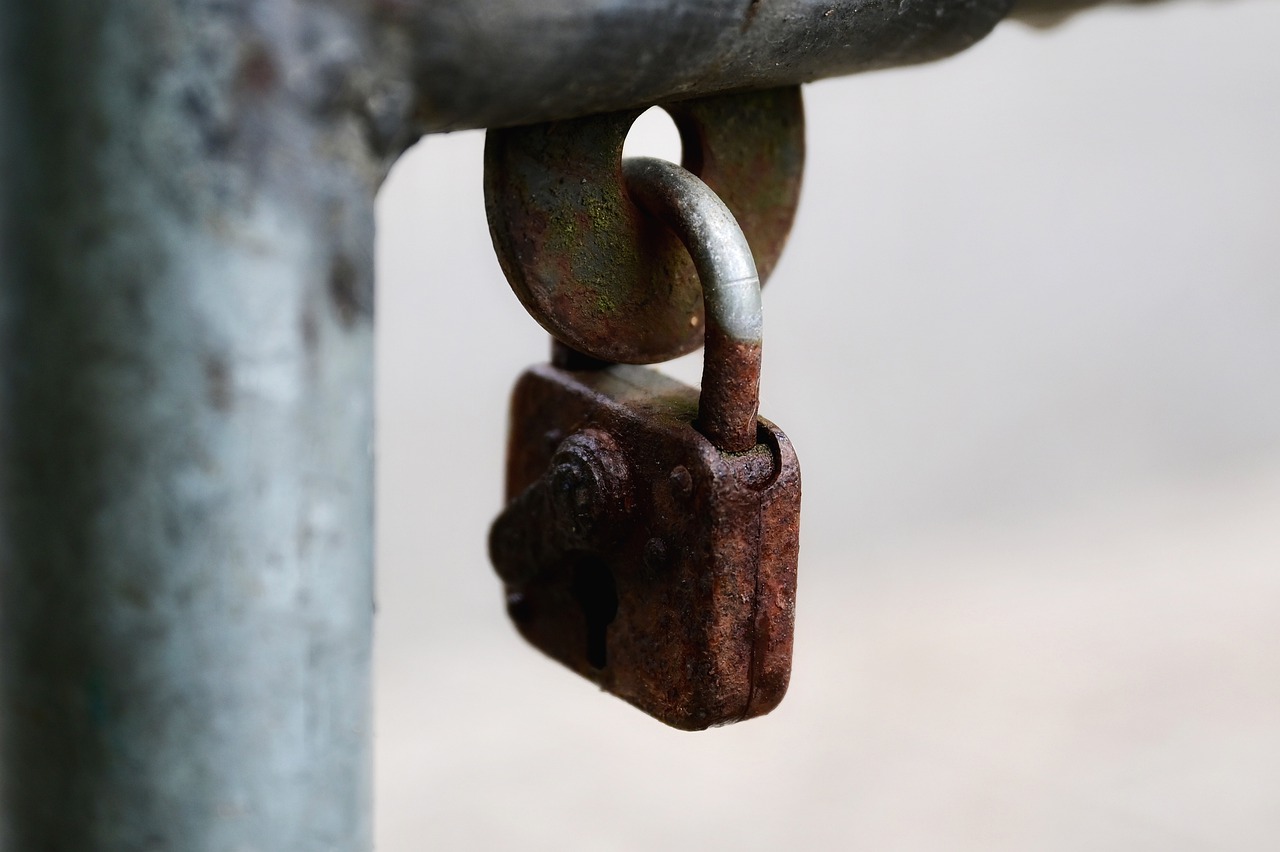 How to Remove a Broken Padlock